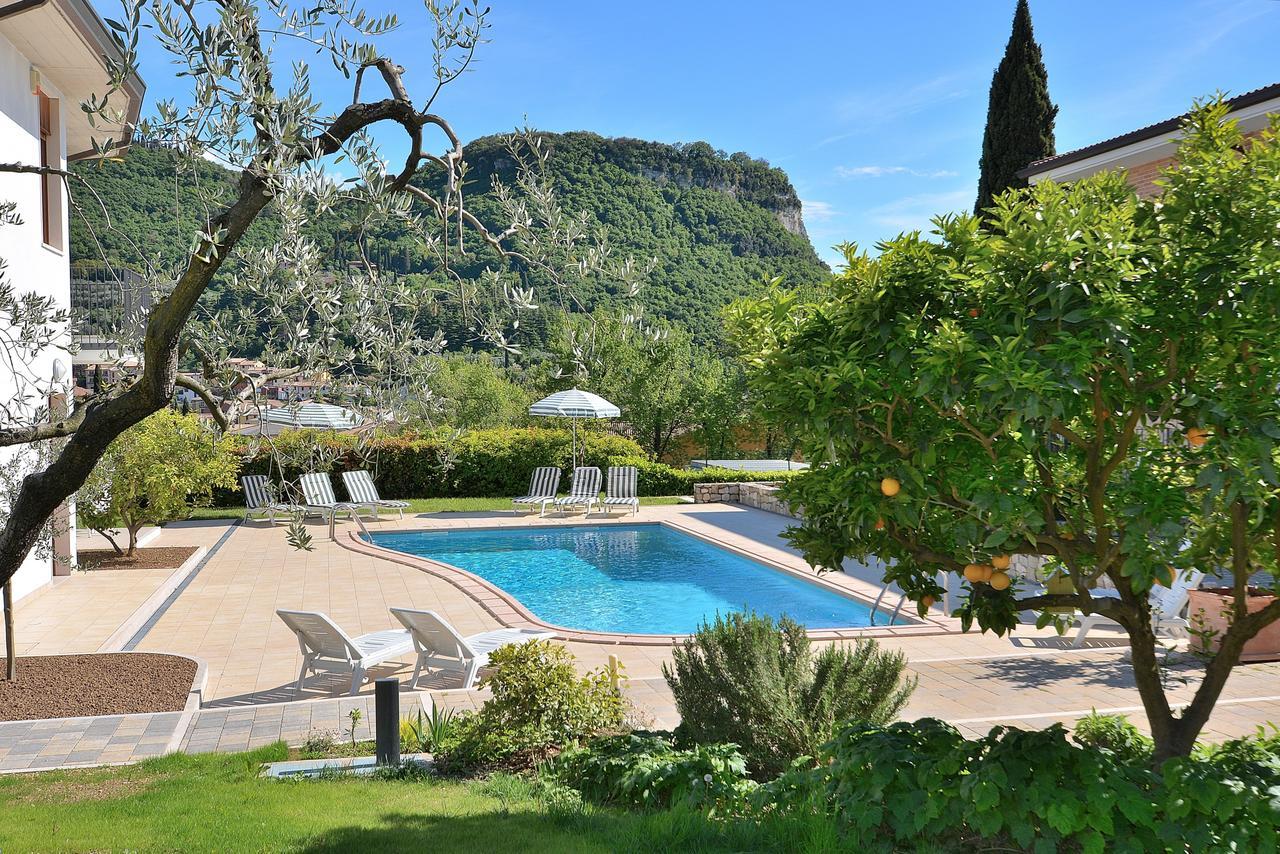 Вилла Ca Gardesana With Pool Экстерьер фото